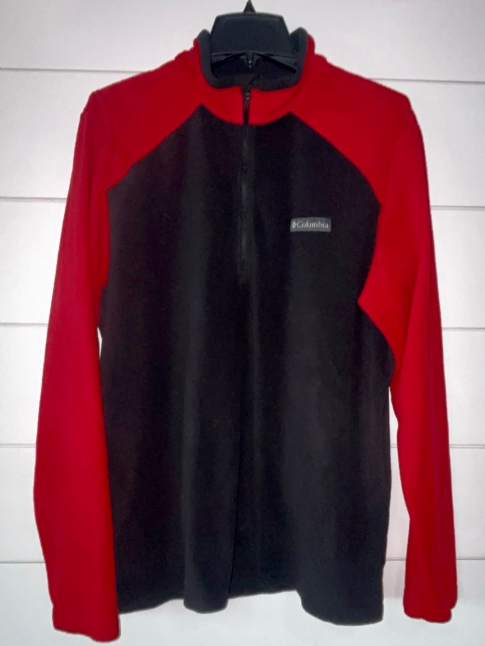 Columbia Men's Black & Red Quarter-Zip Fleece